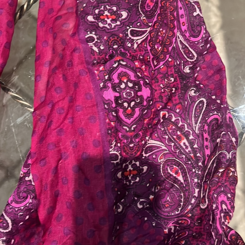 Banana Republic paisley printed silk scarf - Picture 3 of 4